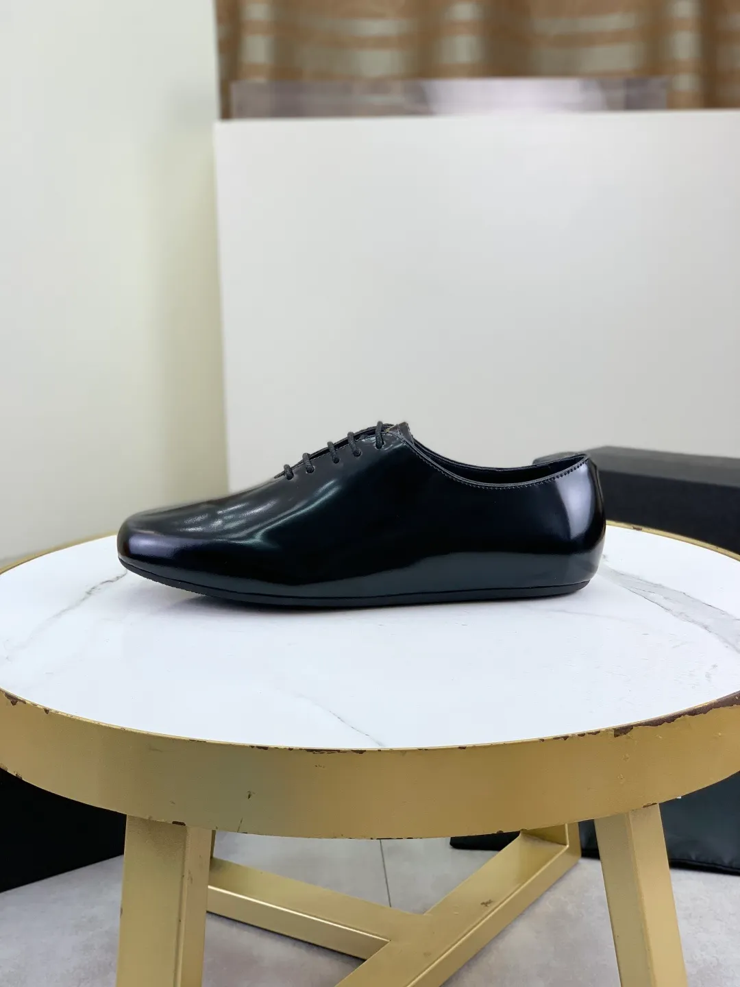 Men's shoes 💰P680 new style 💰 💎💎💎water dyed cowhide original quality PRADA —🆘.Prada Original order purchase, high-end business leather shoes, fabric: Made of Italian imported calfskin with color-brushed edges➕water-dyed cow lining/cowhide lining➕Specially available original outsole, fine workmanship, real product^_^photographed🎬size: 39-44 (38 45 custom-made)
